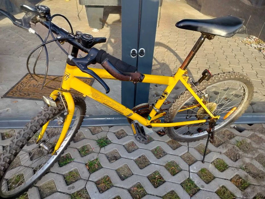 Rower górski żółty.