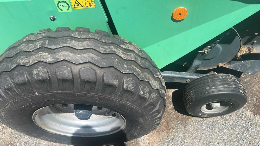 Enfardadeira de rolo Dewtz Fahr GP2.30