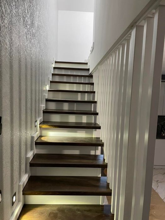 Сходи деревяні сучасний дизайн якість розрахунок та проектування масив