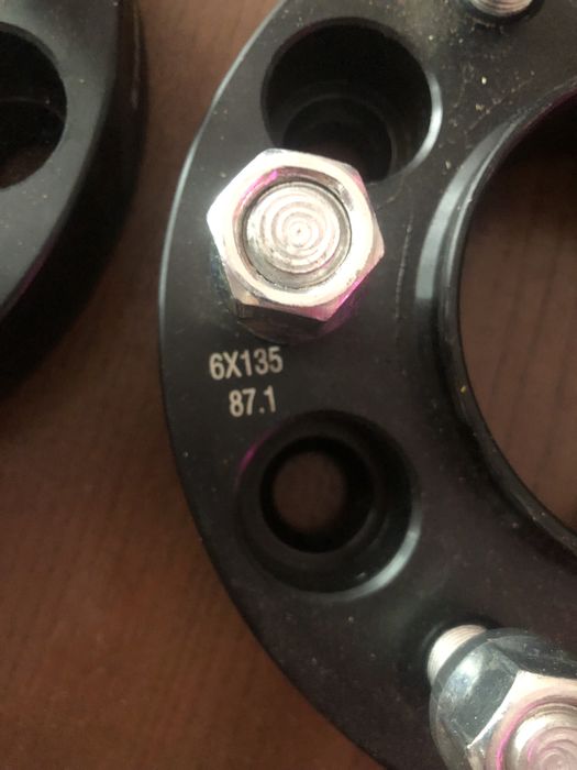 Продам проставки нові