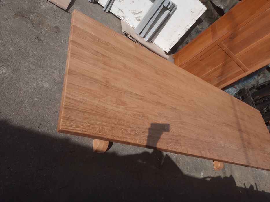 Mesa de jantar em carvalho maciço