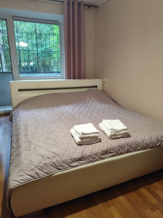 2 комнатная квартира посуточно.в районе Аркадия, 5ст. Фонтана.от хозяина