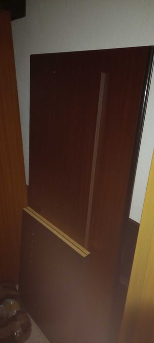 Secretária em bom estado