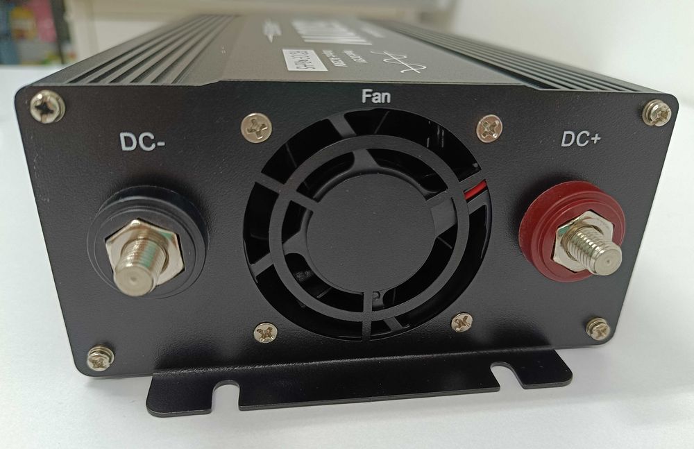 przetwornica samochodowa 1500 W