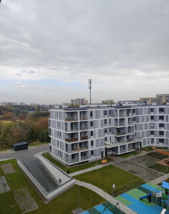 Komfortowa kawalerka 33 m² | Nowy blok 2023 | Balkon | Winda | Parking / Czuby – ul. Różana