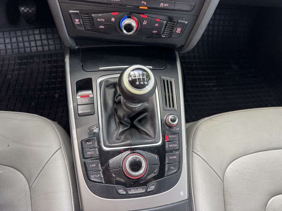 Audi A4 B8.5 Avant 2.0 TDI 136cv 2012