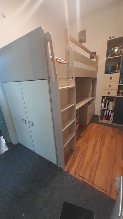 Łóżko piętrowe z biurkiem