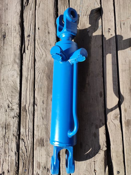 Гідроциліндри навіски трактора нові