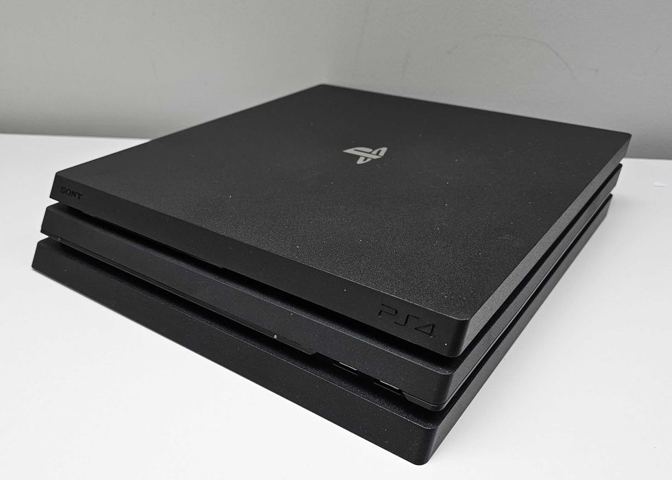 Konsola Sony PlayStation 4 PRO 1TB