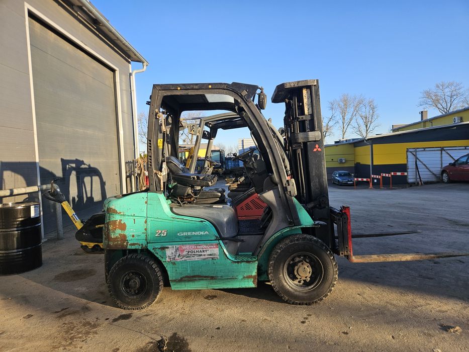 Widlak wózek widłowy mitsubishi FD25N diesel 2014 r.
