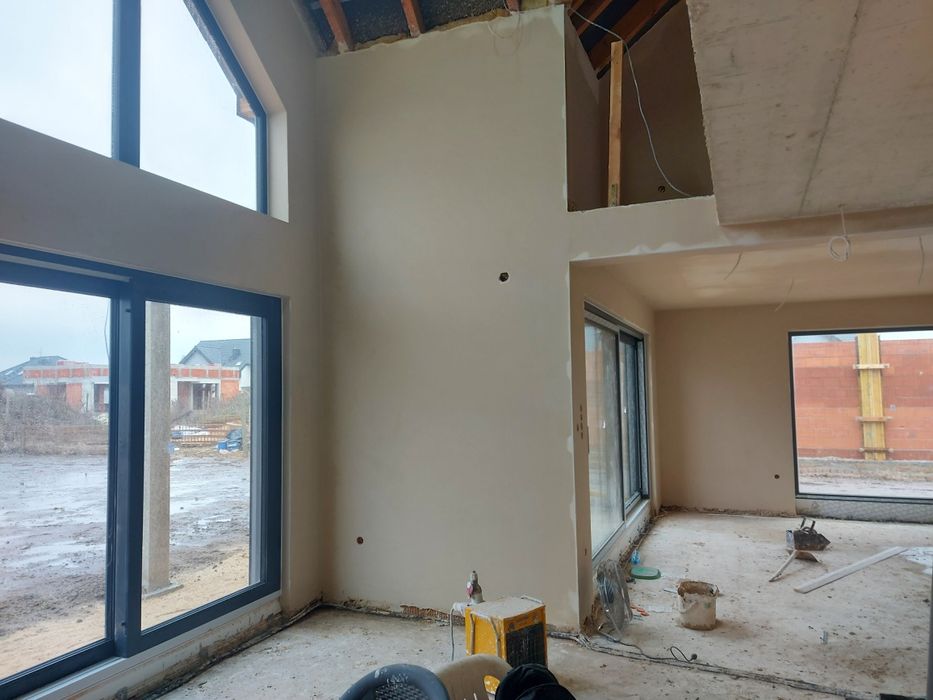 Sierpień Okienko Tynki Maszynowe Kaczmarczyk Tynkowanie Gładkie Okienk