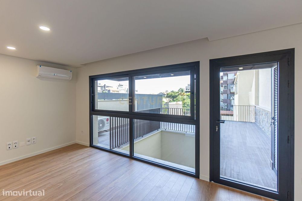 Apartamentos T0+1 e T2 à Venda – Edifício Novo no Centro do Porto
