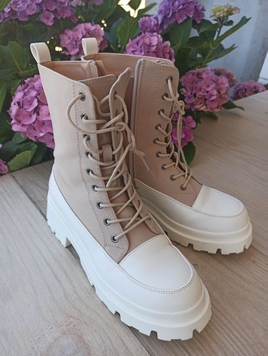Buty na platformie, botki sznurowane