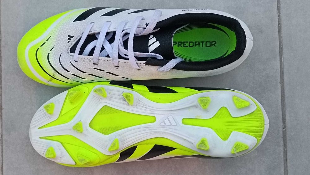 Chuteiras Adidas PREDATOR, em bom estado