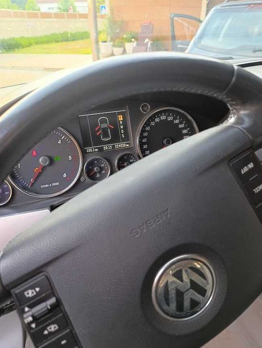 VW  Touareg 3.0 V6 . Selo Barato