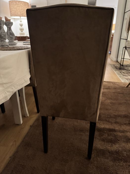 Cadeiras em Alcantara