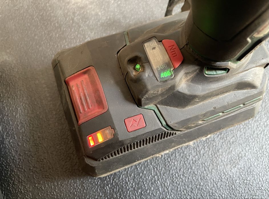 Акумуляторний ударний гайковерт Parkside PASSK 20-Li A1