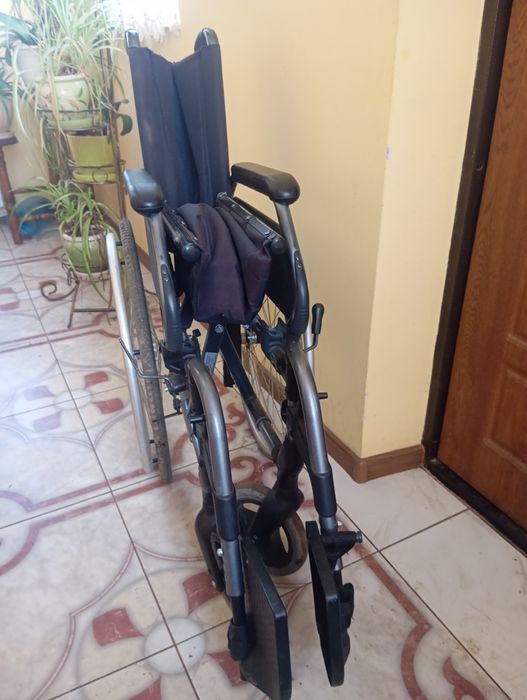 Візок breezy компактний