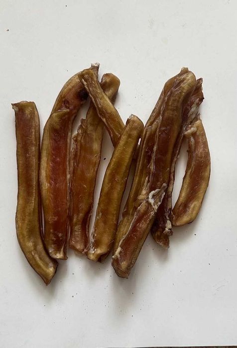 Натуральні ласощі для собак (легкі, рубець, жили, бичачий корінь)