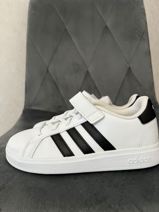 Кросівки Adidas 32 розмір