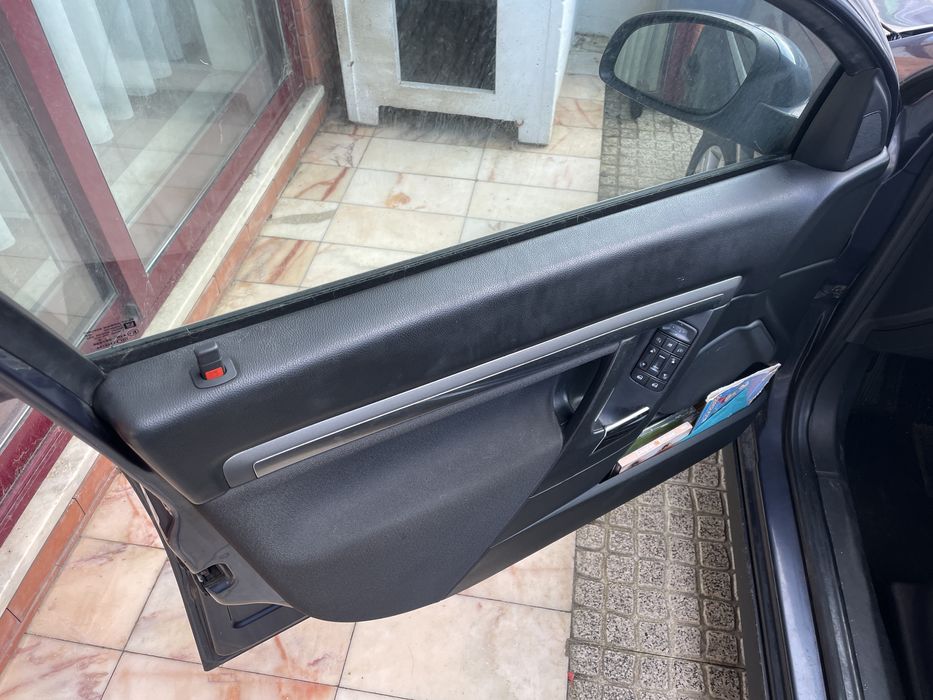 Opel vectra van 1.9CDTI 150cv