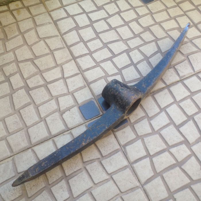 Picareta para obras ou jardinagem