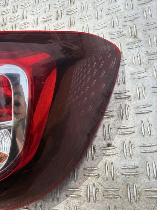 Dacia Sandero II lampa prawa tylna