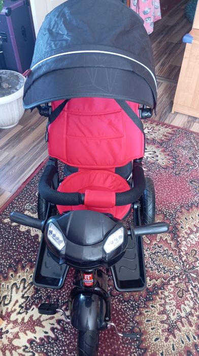 Велосипед триколісний з батьківською ручкою  Best Trike