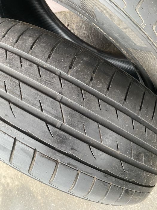 235/50/18 Laufenn  2 шт