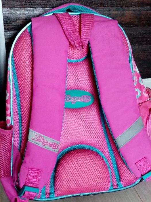 Новый школьный рюкзак. Портфель для девочки 1-4 клас
