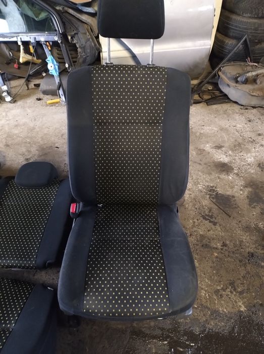 Fotele Kpl Daihatsu Sirion II Lift Wysyłka