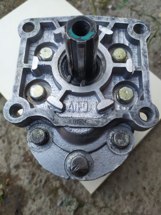 НШ-32 У-2 масляный насос