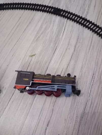 Stara kolejka na baterie