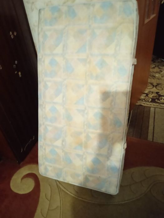 дитяче ліжечко з матрасом