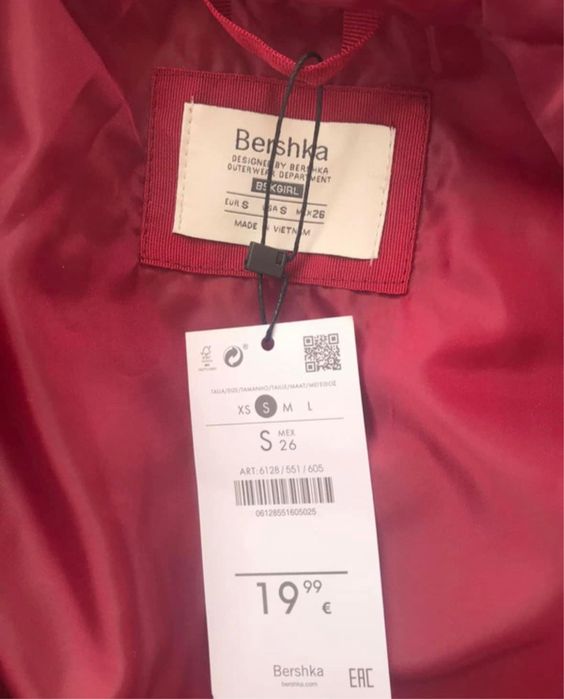 Casaco de penas novo Bershka