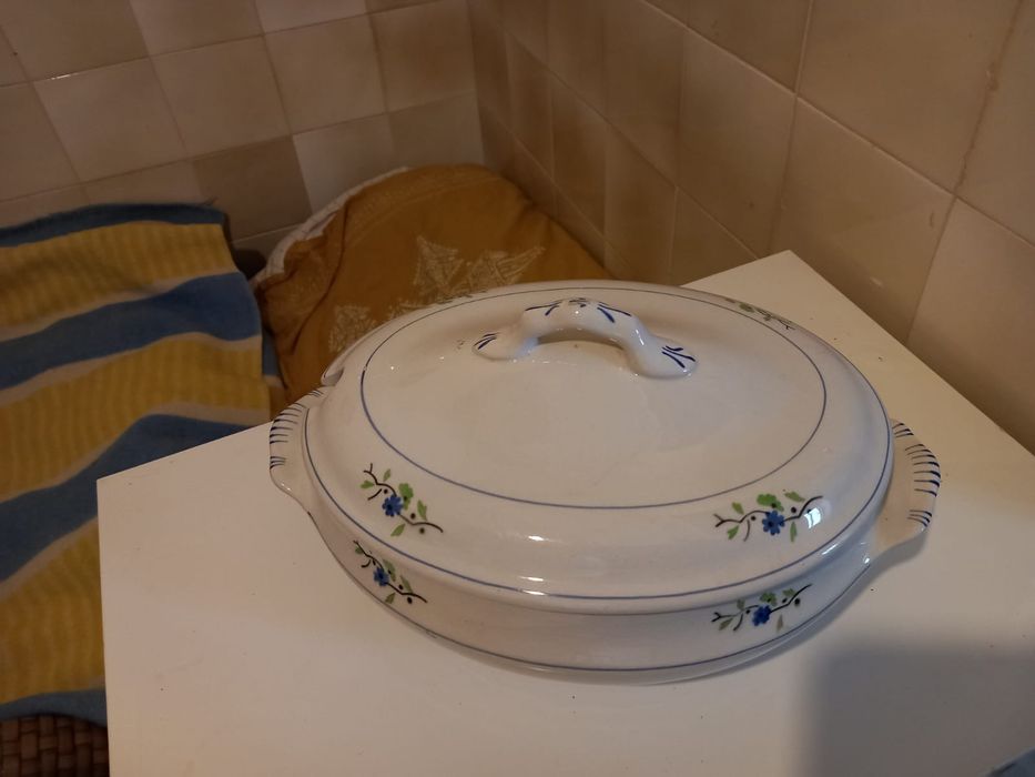 Loiça de Sacavem. Sopeira