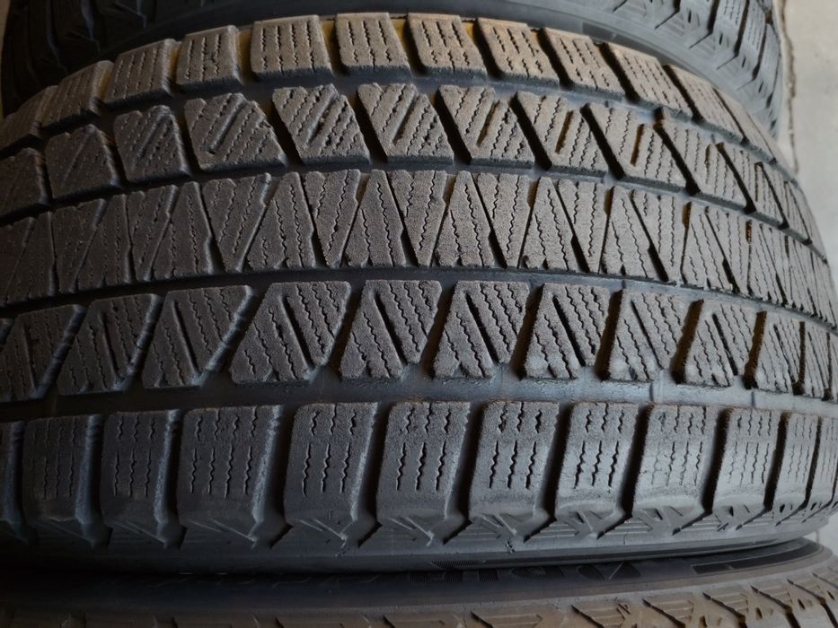 Bridgestone Blizzak DM-V3 R20 275 45 шини зимові арктичні клас ЛИПУЧОК