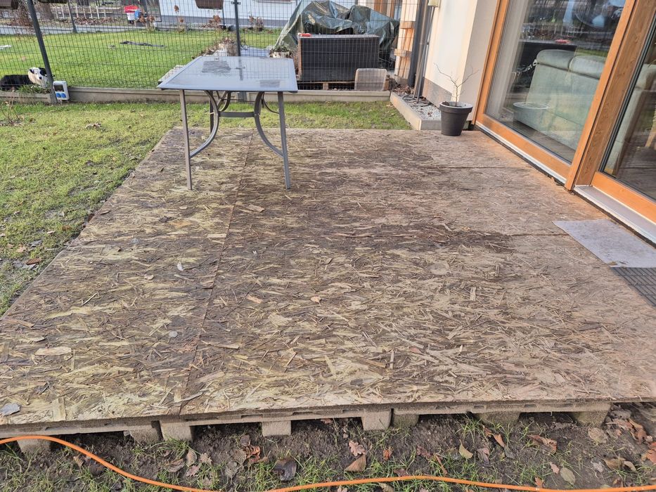 Taras tymczasowy 12.5m2 płyty OSB 22mm 3.75mx3.33m