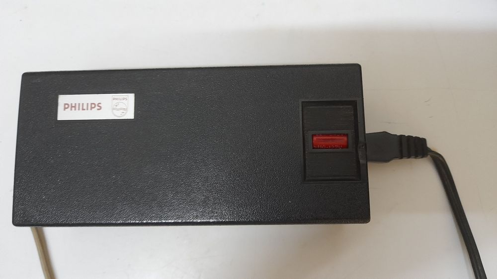 Fonte de alimentação Philips com comutador de tensão avariado