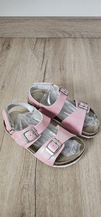 Sandały dla dziewczynki r.33 + GRATIS