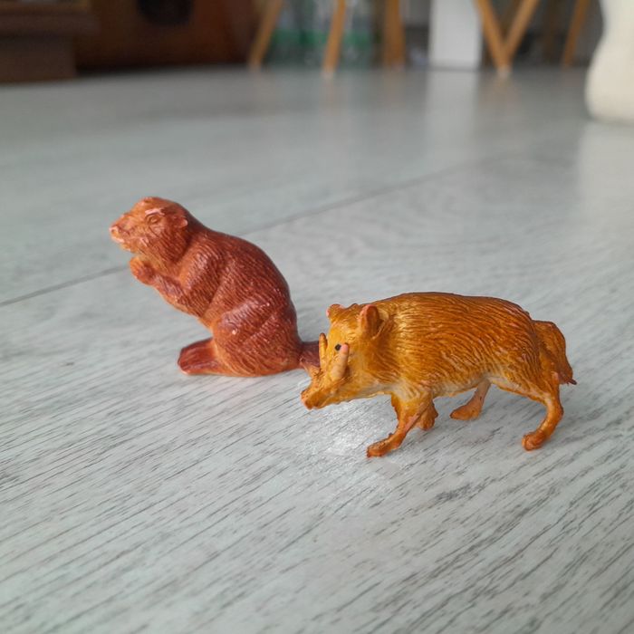 Figurki dzik i  bóbr