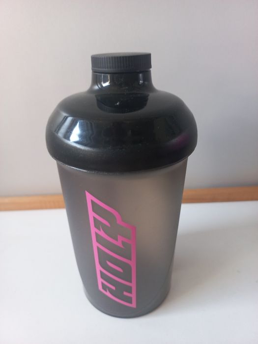 Shaker z logo holy + mix 5 saszetek