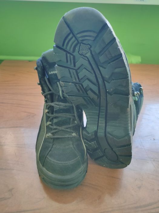 Ботинки чоботи LOWA
