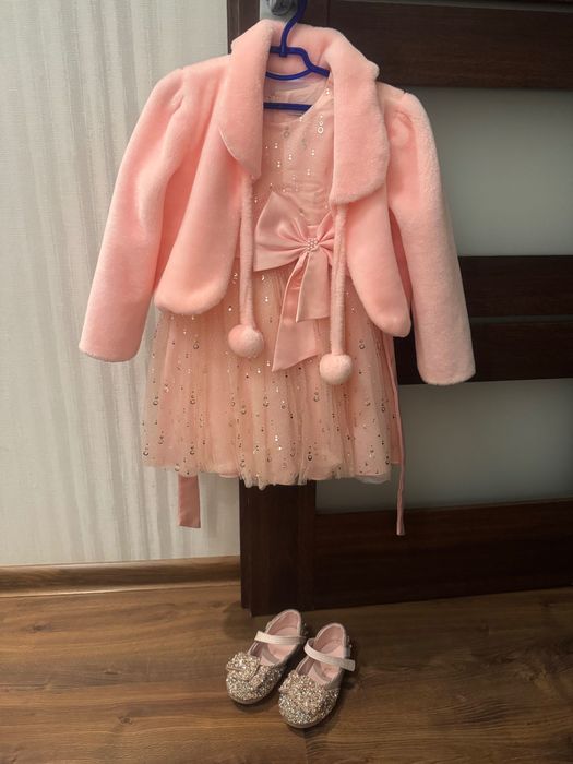 Прокат святкового одягу для дівчинки