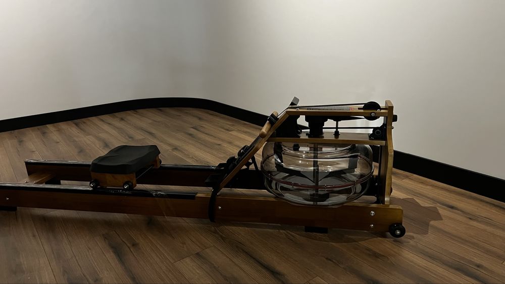 Wioslarz wodny drewniany