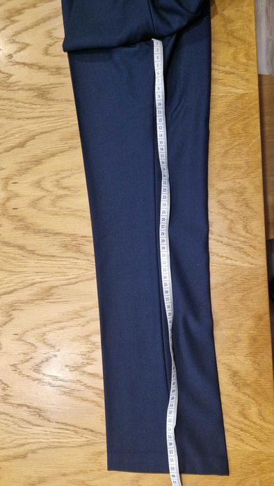 Garnitur na komunię - komunijny granatowy r. 134 pasek skórzany gratis