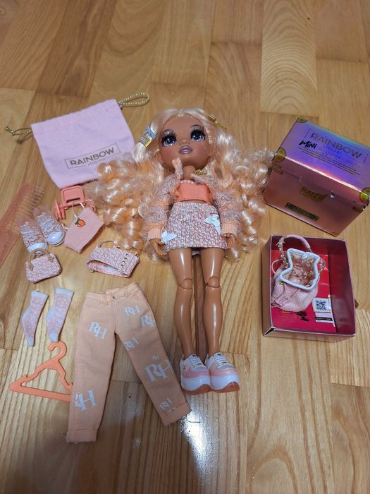 Sprzedam Lalka Rainbow High Peach