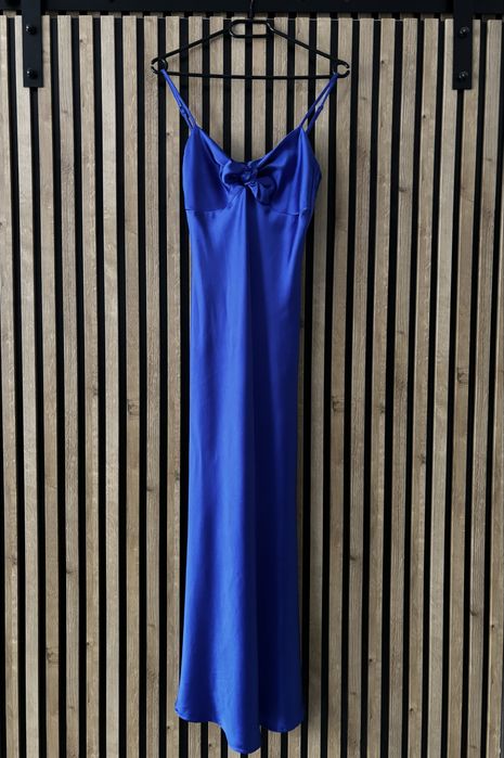 Sukienka na ramiączkach