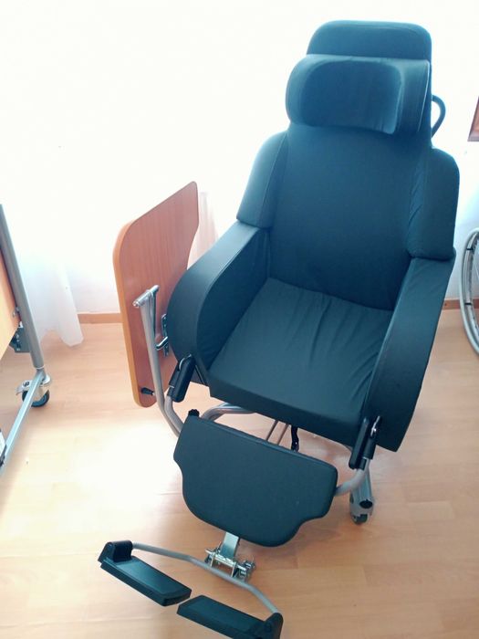 Specjalistyczny wózek/ fotel  inwalidzki