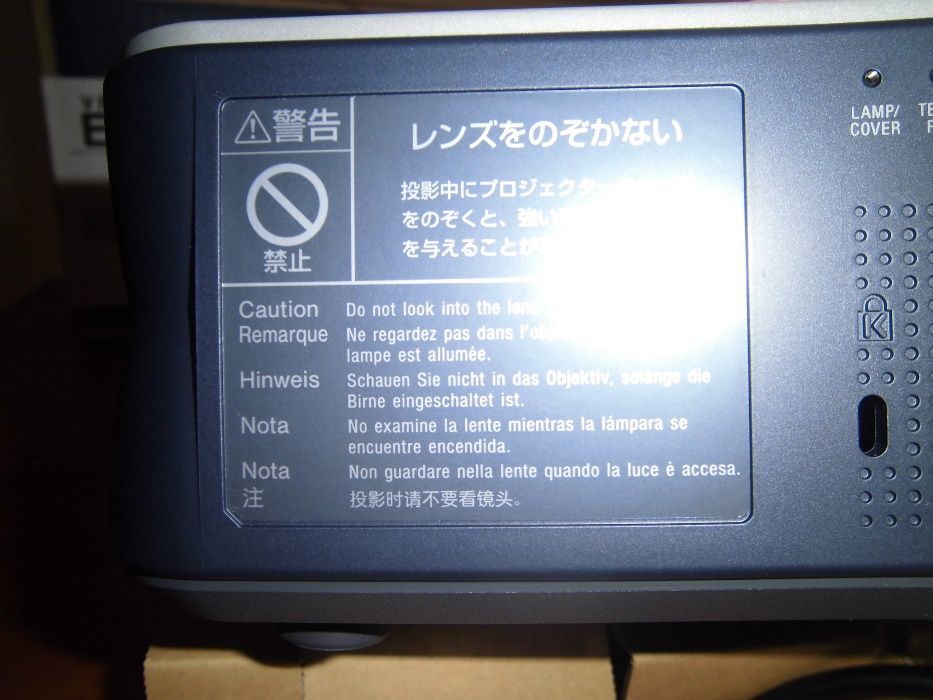 Projector de vídeo SONY VPL ES2